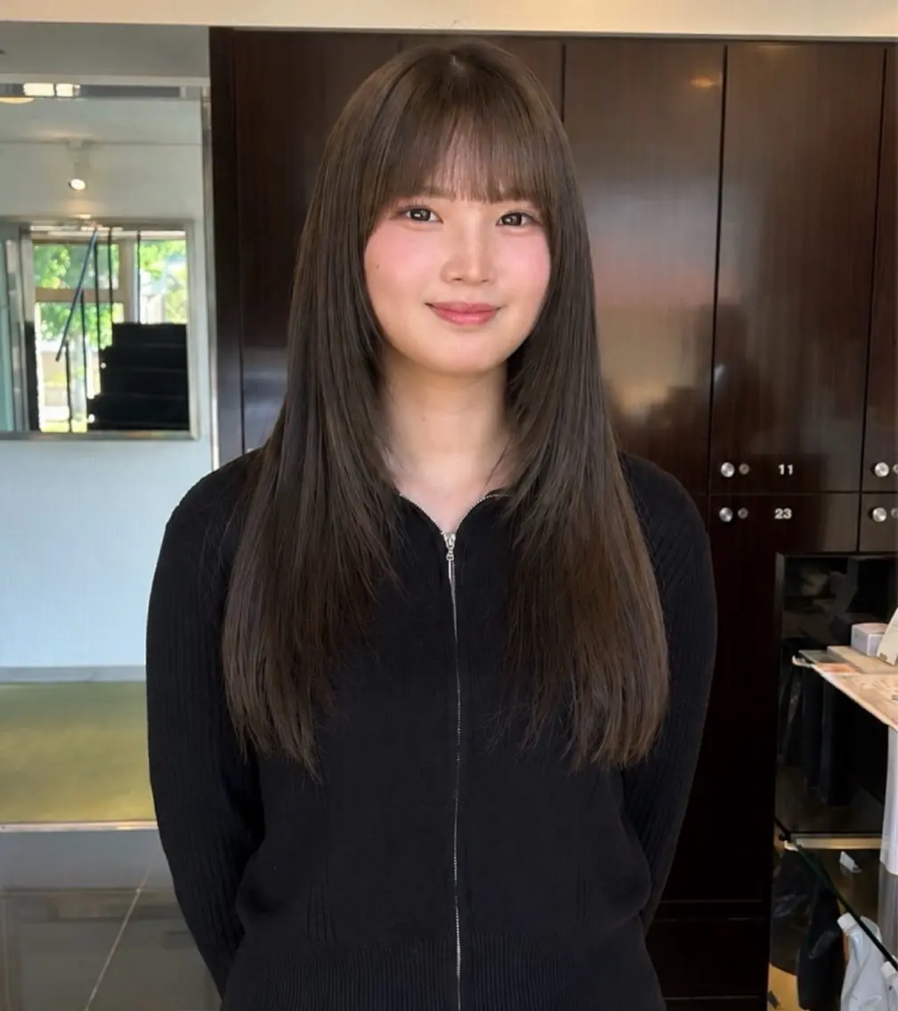 ロング レイヤーカット 松田 瑞希のヘアスタイル