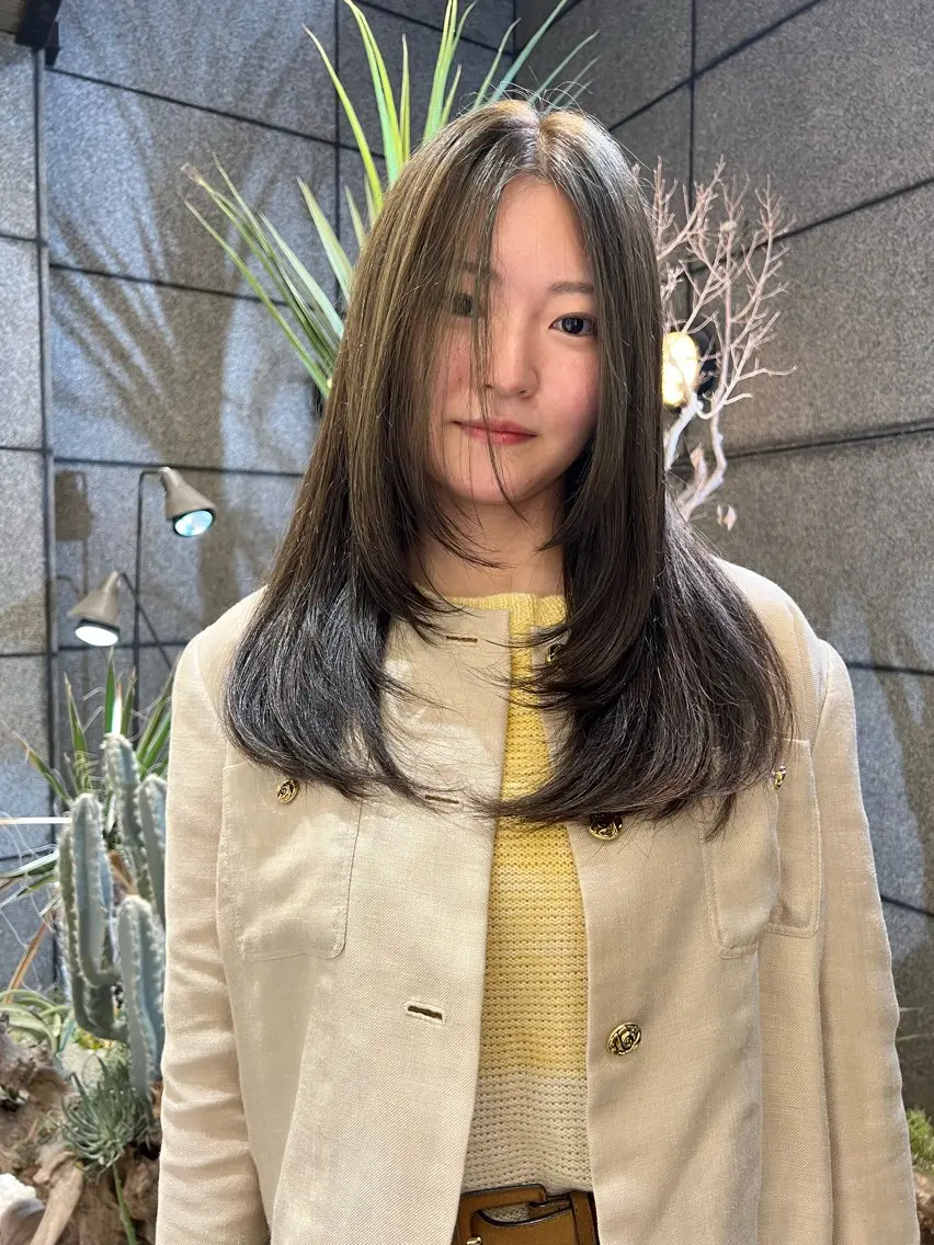セミロング ヘアカラー 酸性ストレート人気 No,1/カスミ🩰のヘアスタイル