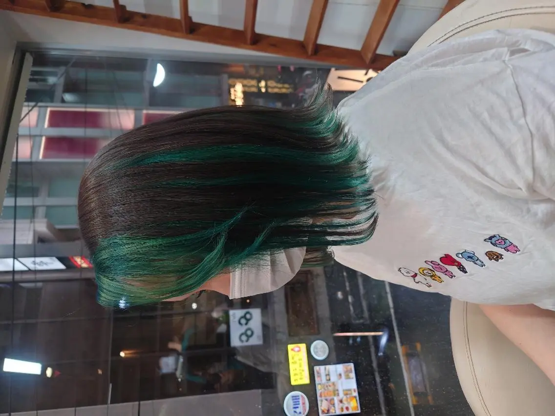 ミディアム カラー Roji 米田 真一のヘアスタイル