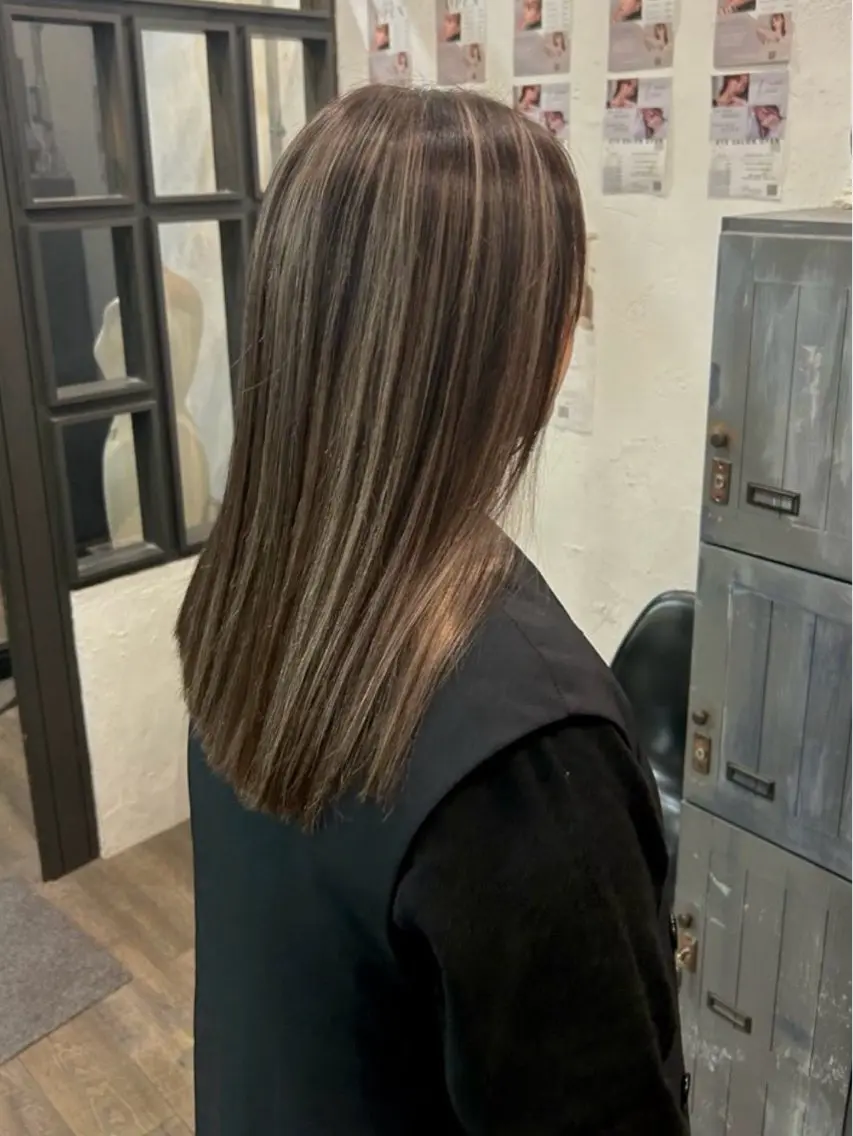 セミロング カラー Tabuchi Mamiyaのヘアスタイル