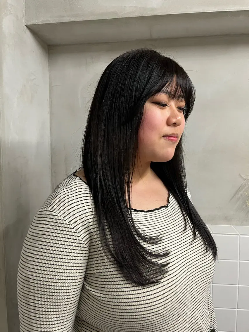 ロング カラー グレージュ レイヤーカット ローレイヤー anon Loemのヘアスタイル