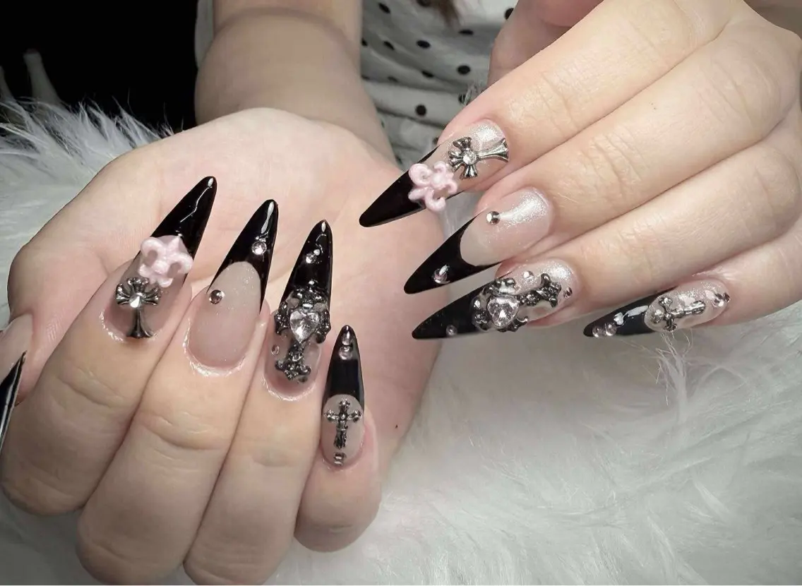 ネイル チークネイル 長さ出し フラッシュネイル フレンチネイル グラデーション ハンドネイル Lenie Nail Salonのネイルデザイン