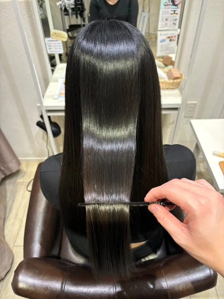 【自分史上1番の艶髪】髪質改善ストレート+前髪カットの写真