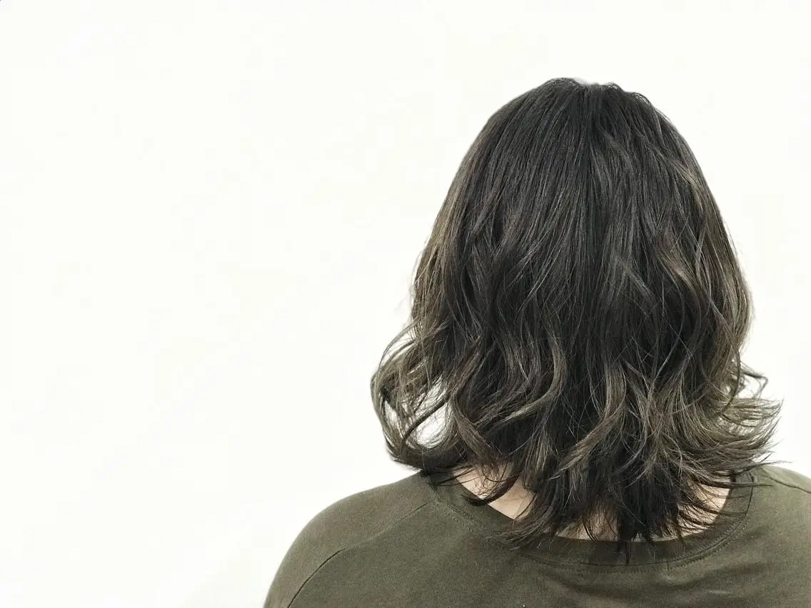 セミロング カット ヘアカラー トリートメント ヘッドスパ ⭐️当日OK⭐️ 岩田峻のヘアスタイル