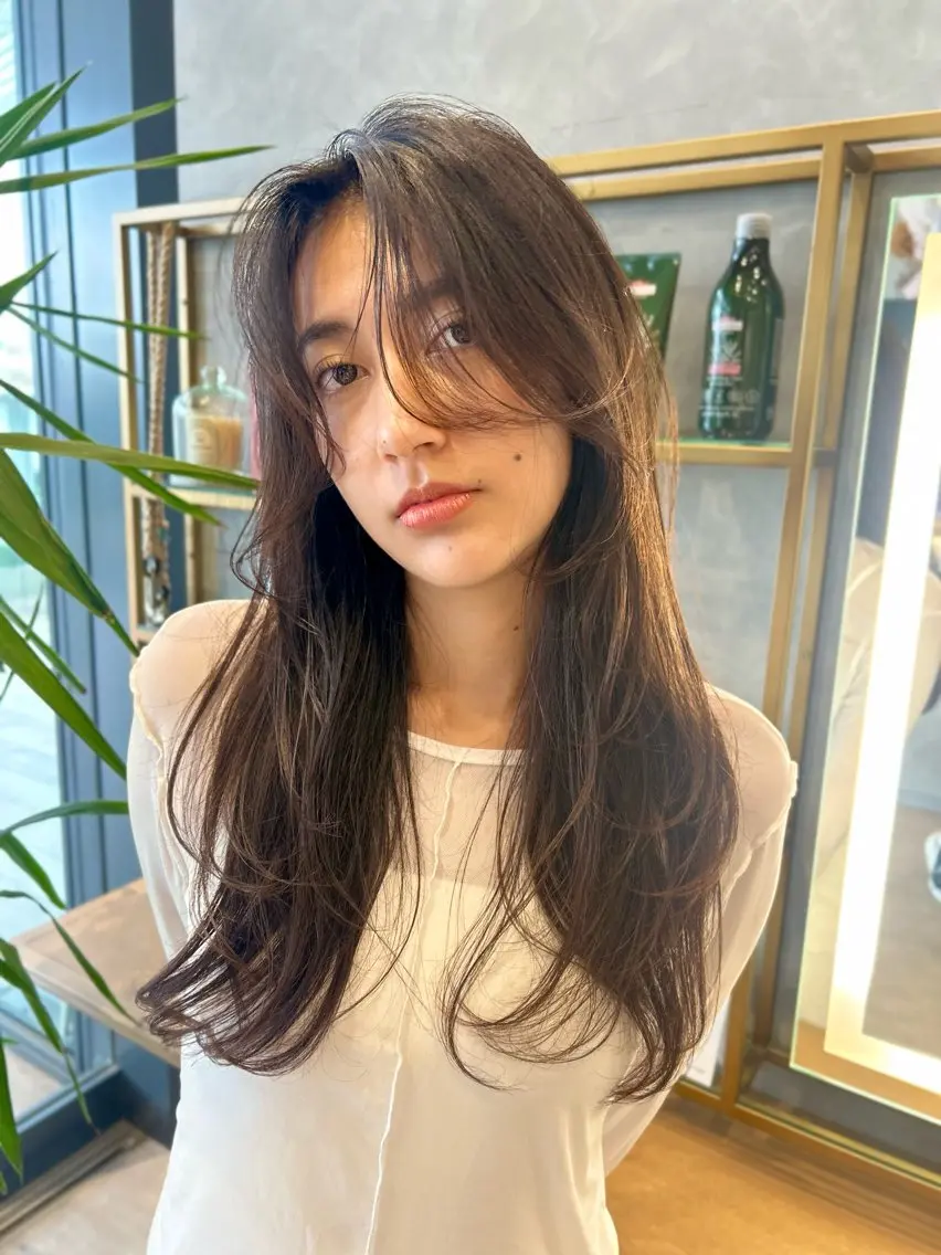 ロング くびれヘア 顔まわりレイヤー 顔周りカット レイヤーカット 韓国ヘア 🎀🕊️レイナのヘアスタイル