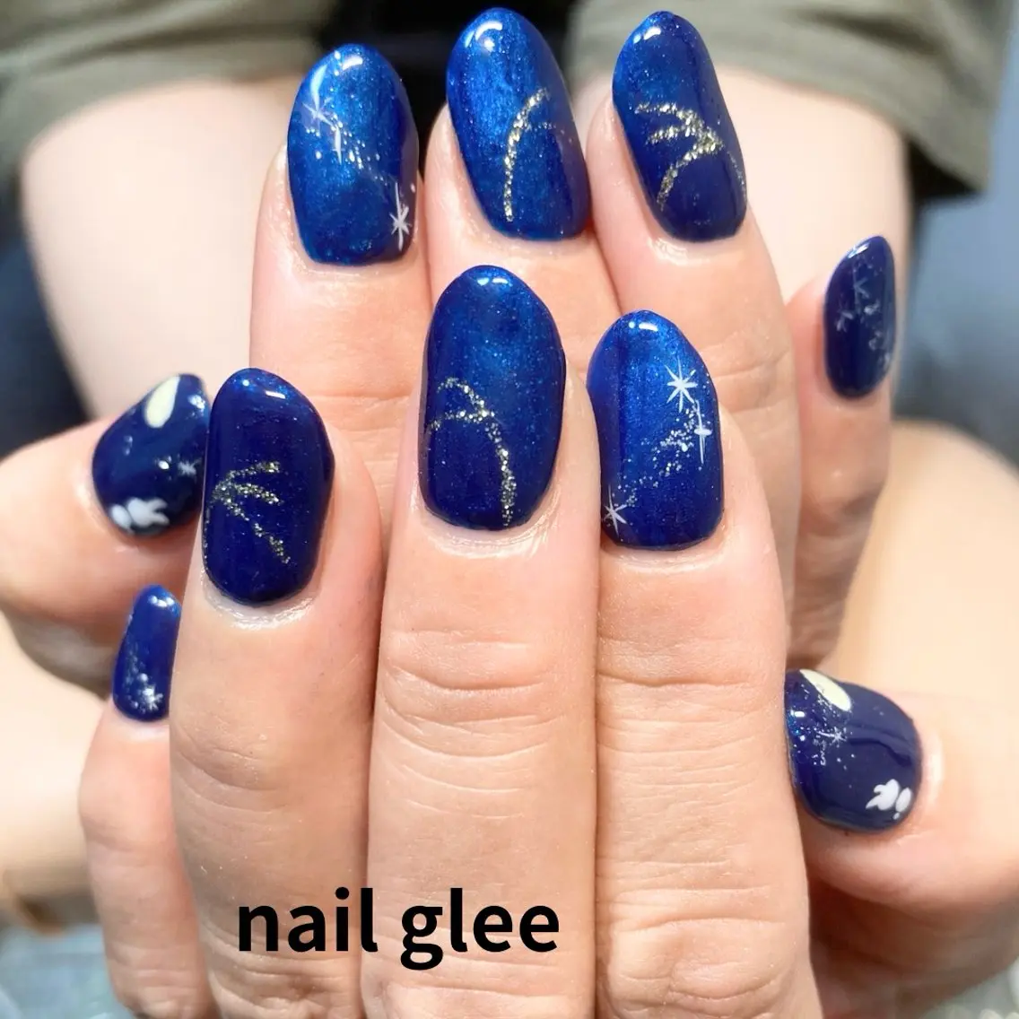 ミディアム ハンドネイル RISA nail gleeのネイルデザイン