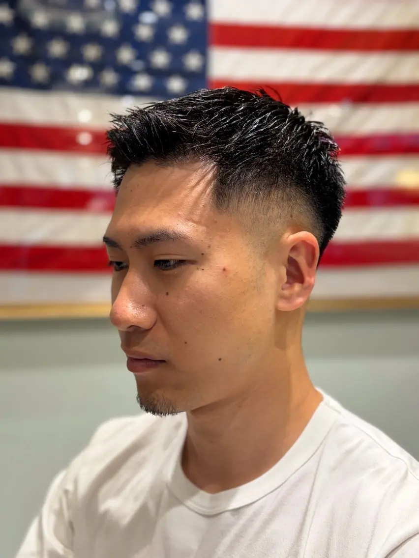 ショート カット 鈴木 航のヘアスタイル