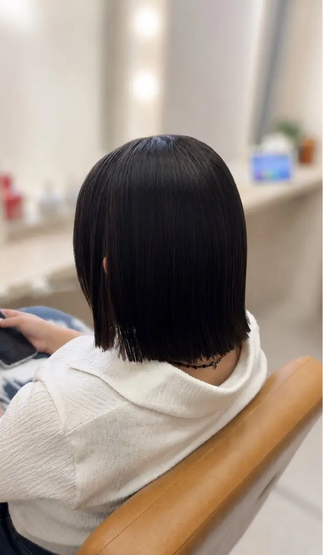 ミディアム カット 髪質改善🫧艶カラー ✨縮毛矯正🎀しゅりのヘアスタイル