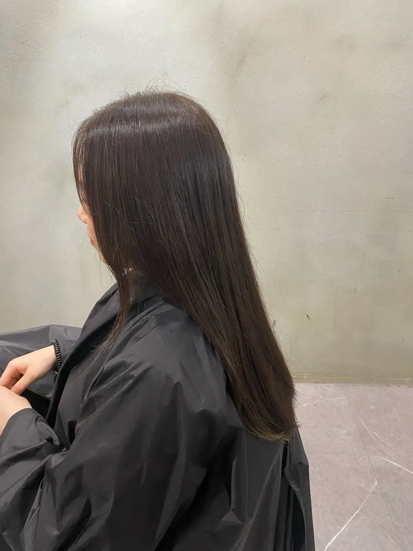 カラー グレージュ 加藤 天真のヘアスタイル