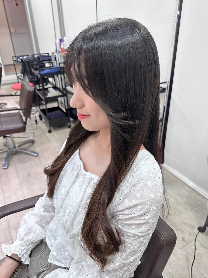ロング 顔まわりレイヤー 顔周りカット 韓国風ヘア レイヤーカット 小顔カット 村上 佳織のヘアスタイル