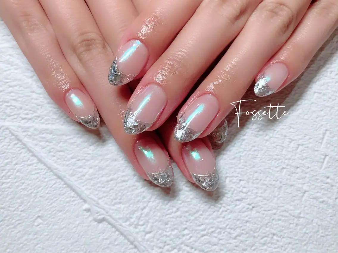 ネイル オーロラネイル フレンチネイル ガラスフレンチ キラキラネイル ミラーネイル ハンドネイル nailsalon Fossetteのネイルデザイン