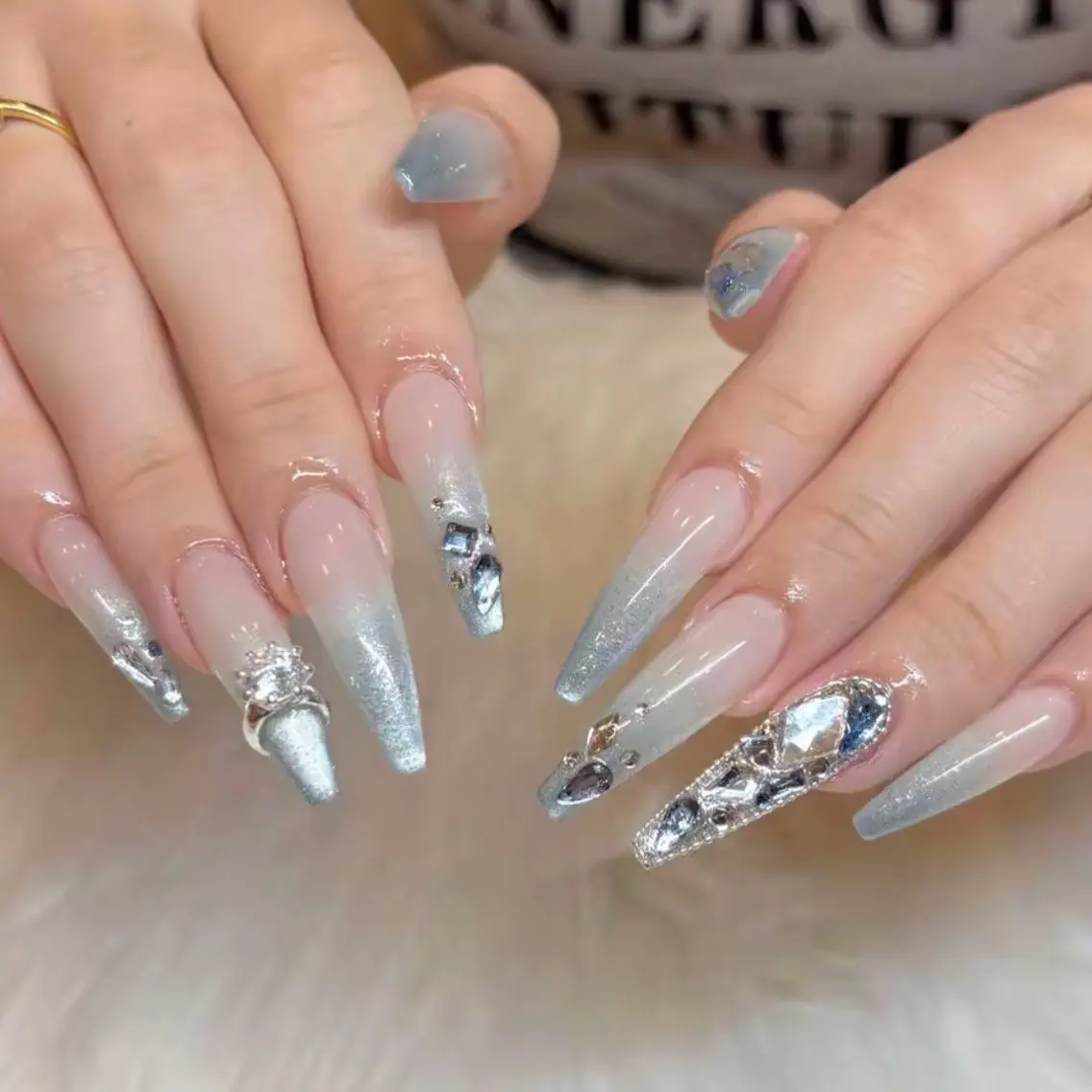 ネイル ハンドネイル Luna Gladeのネイルデザイン