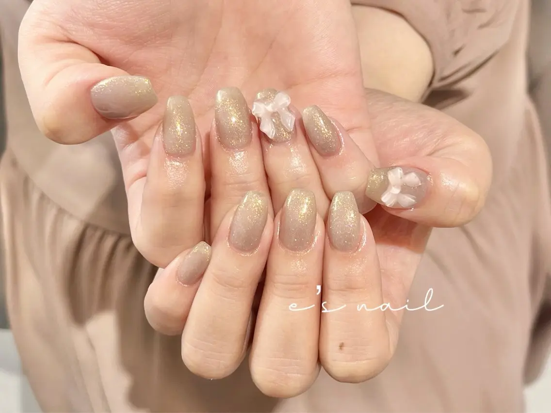 ネイル e’s nail Lumièreのネイルデザイン