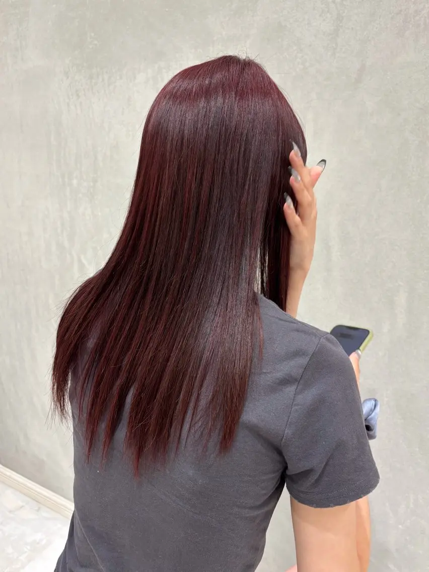 カラー ブリーチ レッドカラー 鈴木 葵海のヘアスタイル