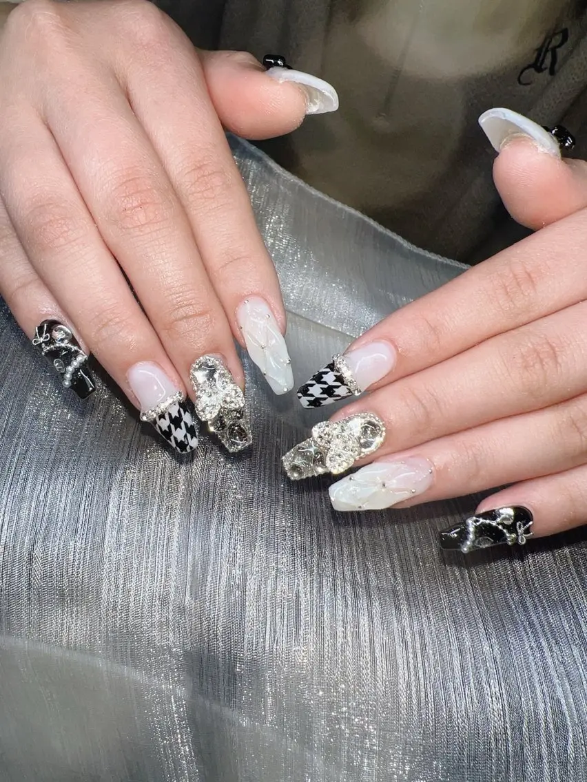 ネイル ハンドネイル Lee Nailsのネイルデザイン