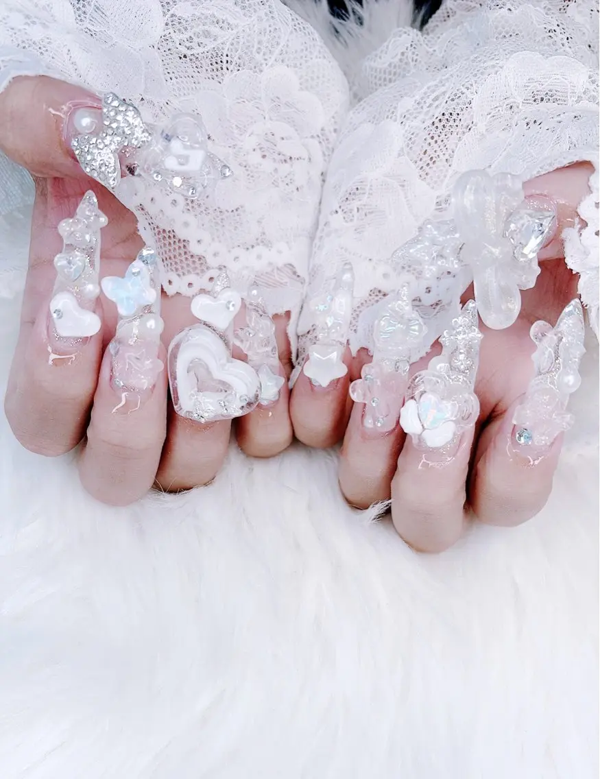 ネイル クリアネイル フレンチネイル ガーリー ロングネイル ネイルチップ ハンドネイル ハンドケア mini nailのネイルデザイン