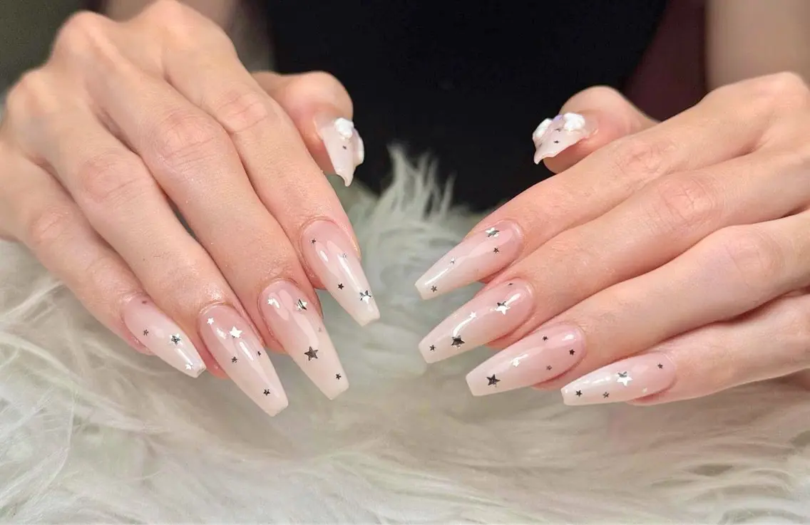 ネイル アートネイル ボルドー フレンチネイル ジェルネイル 氷ネイル・うるうるネイル ハンドネイル Yuki Nailsalonのネイルデザイン