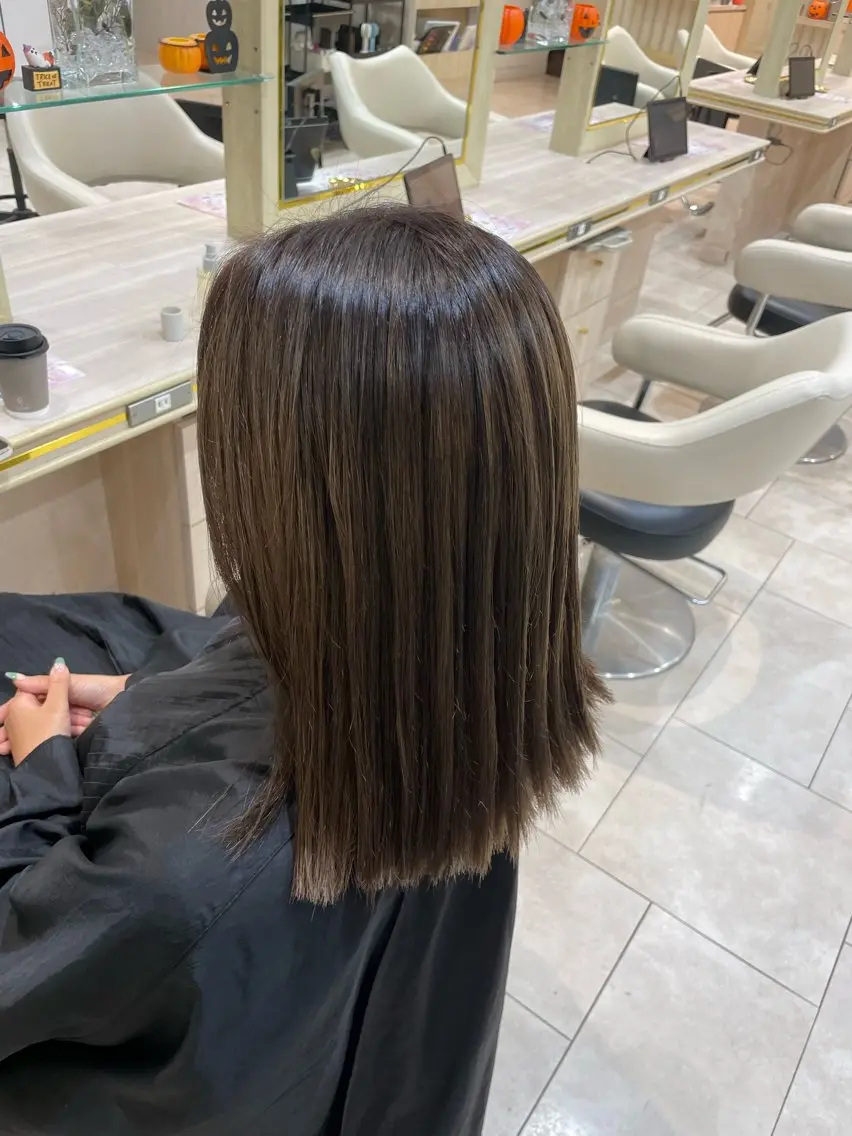 セミロング カラー 渡邊花奈 韓国ヘアのヘアスタイル