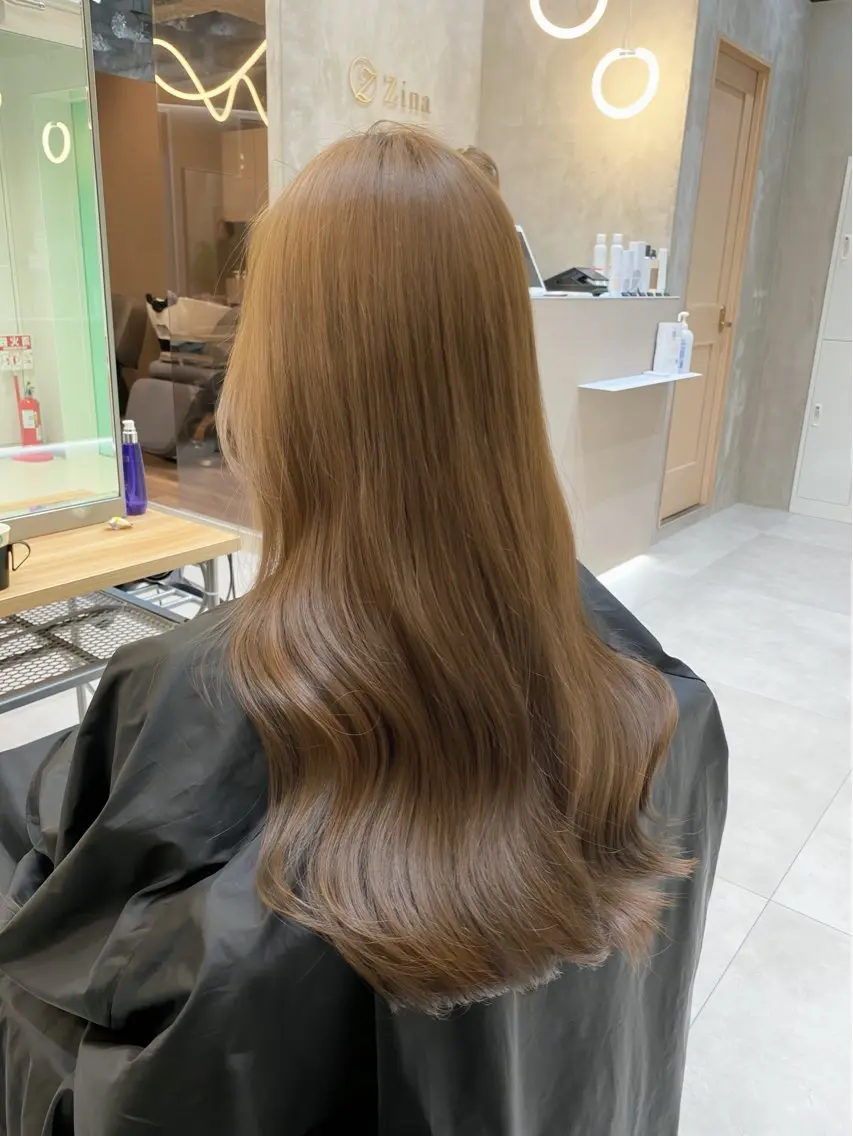セミロング カラー ヘアアレンジ ベージュカラー ブリーチ ブラウンカラー 透明感カラー ダブルカラー カット ヘアカラー トリートメント ヘアセット 赤み消し🫧韓国ヘア 🫧藤岡誠也のヘアスタイル