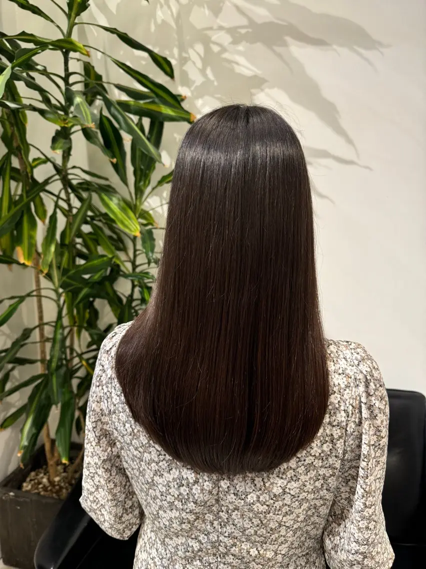ロング パーマ 酸性ストレート ストレートパーマ 黒岩 珠奈のヘアスタイル