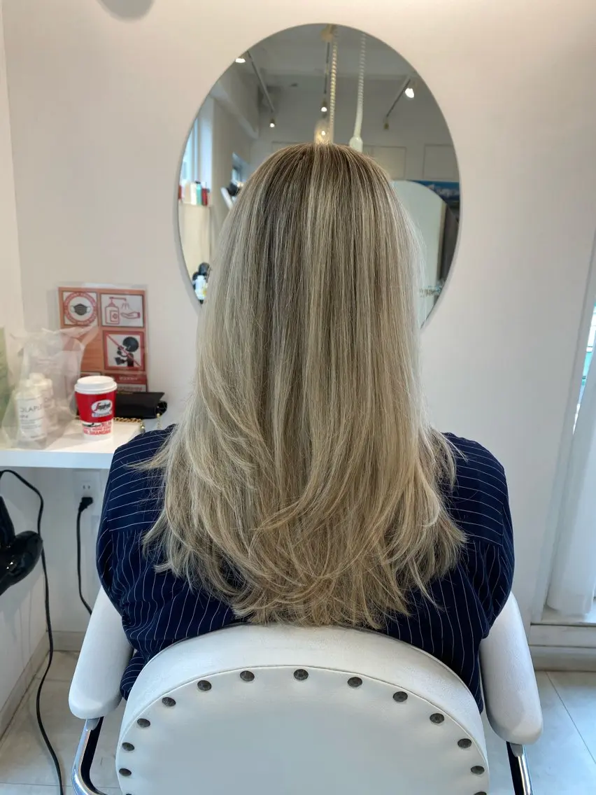 ロング カット ヘアカラー トリートメント TAE .のヘアスタイル