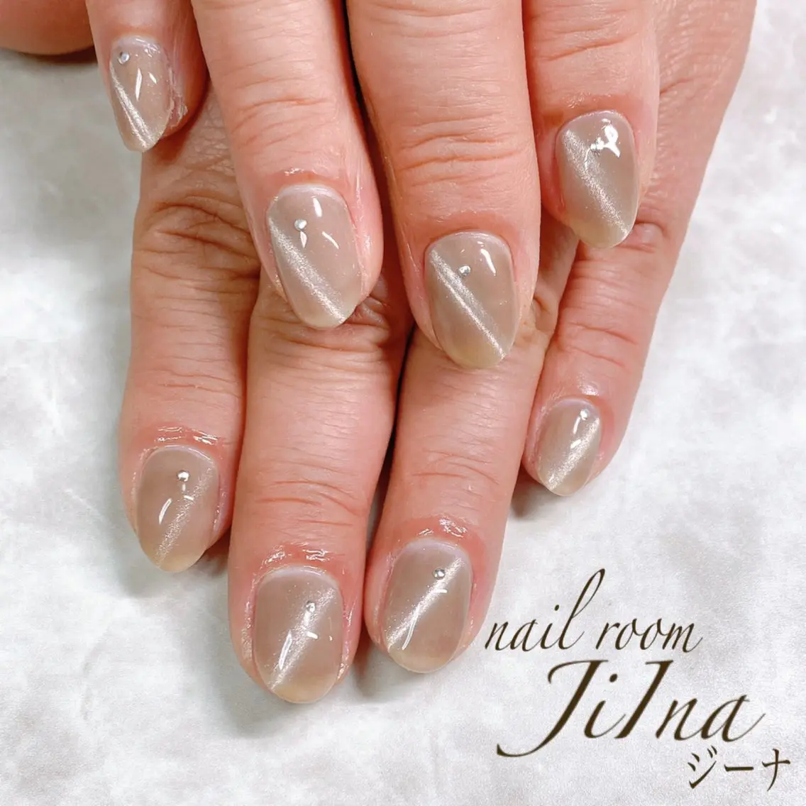 ネイル マグネットネイル JiIna nailのネイルデザイン