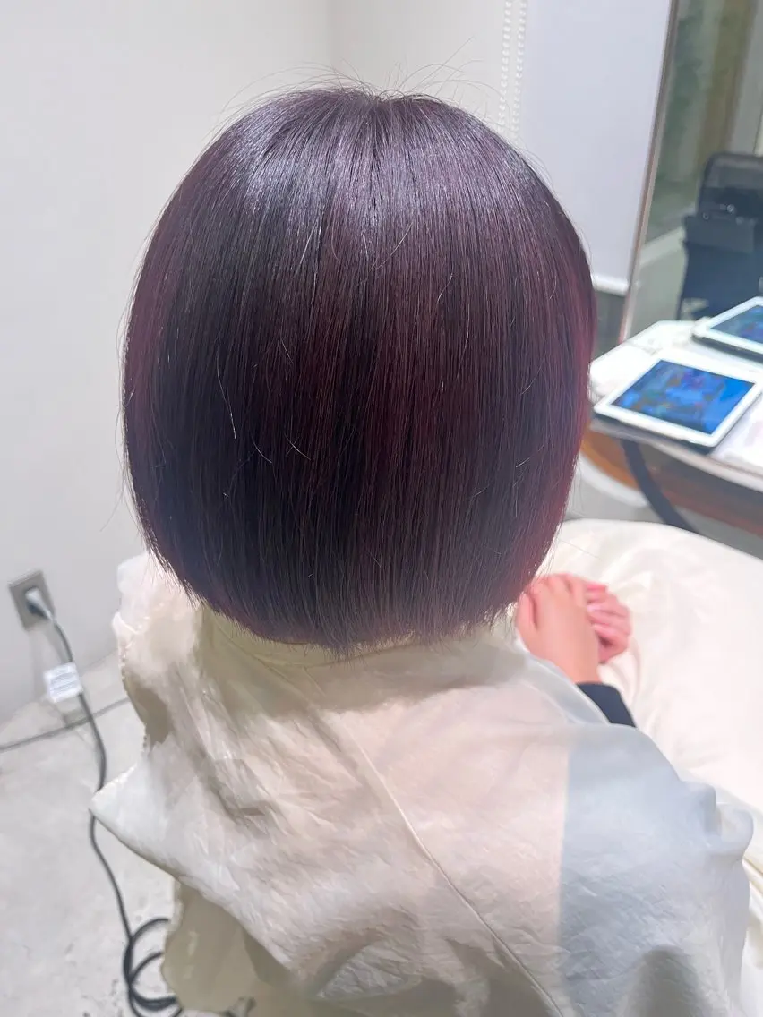 ミディアム カラー ブリーチ カシス ブリーチなしカラー ramphy 加藤 美羽のヘアスタイル