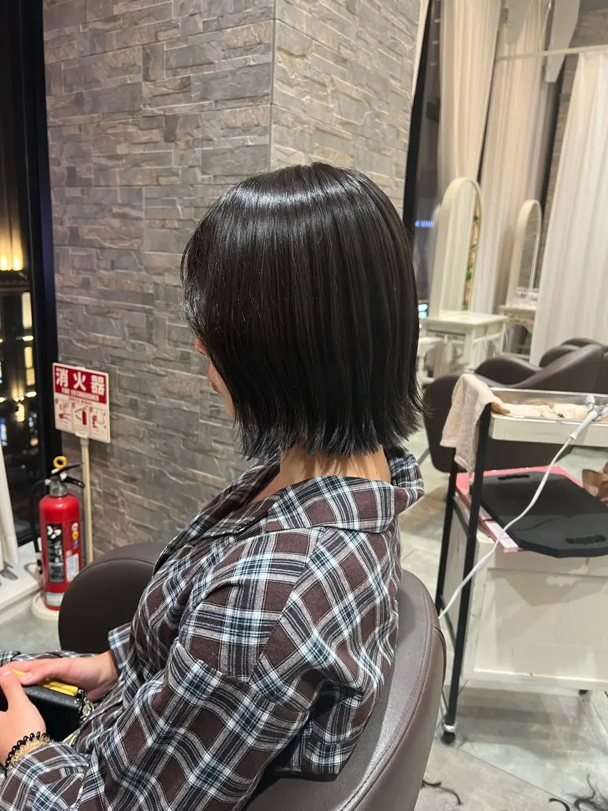 ミディアム 梅田 カットモデル募集のヘアスタイル
