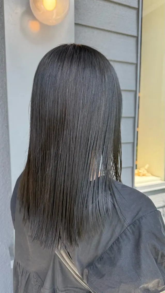 セミロング カラー 透明感カラー グレージュ オリーブグレージュ オリーブグレー ヘアカラー 暖色カラー/髪質改善 /レイヤーカット/翠のヘアスタイル