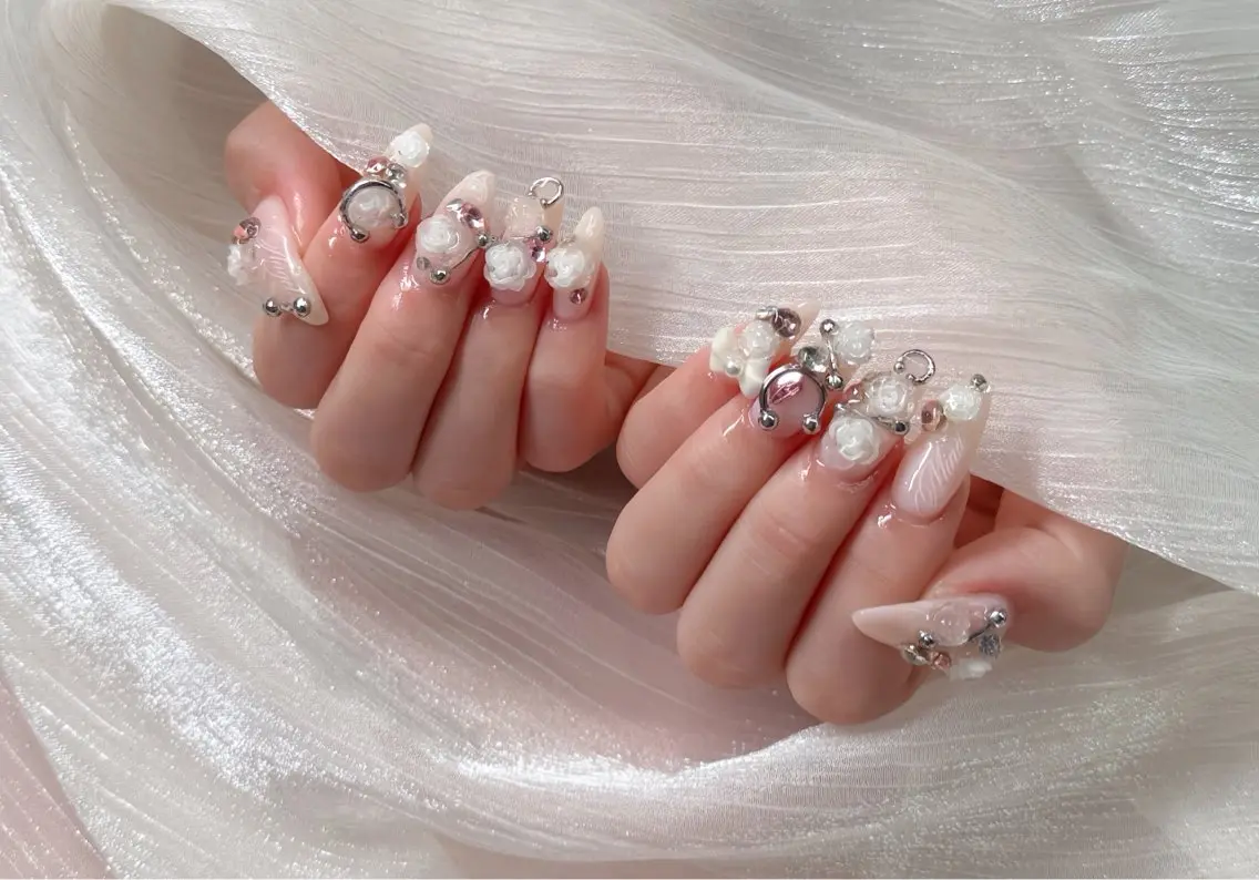 ネイル オーロラネイル チークネイル フットネイル フレンチネイル ジェルネイル ハンドネイル Havi Nailsのネイルデザイン