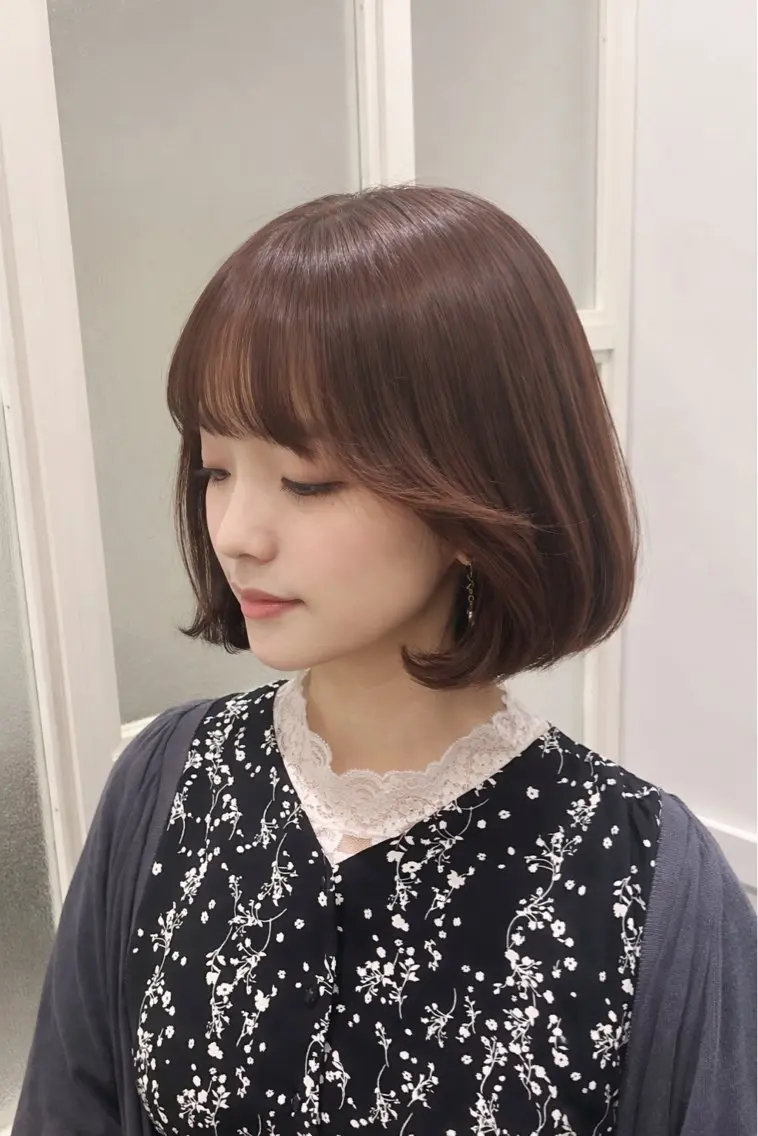 ショート カット トリートメント 縮毛矯正とレイヤー で飯食ってる人✂️のヘアスタイル