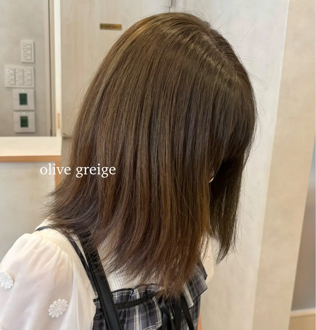 セミロング カラー ブリーチ 透明感カラー ダブルカラー グレージュ ブリーチなしカラー ヘアカラー Lita./ HIKARI🧁🫧のヘアスタイル