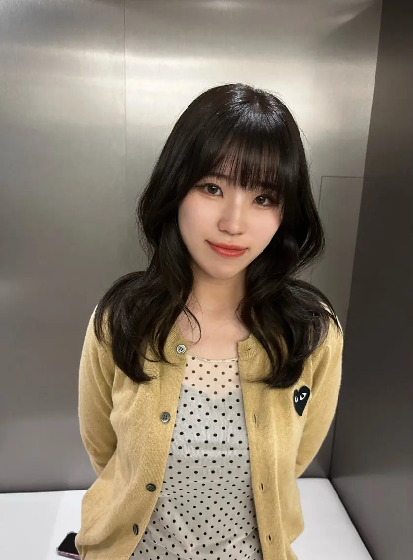 ロング カラー 韓国風ヘア レイヤーカット ヘアカラー 透明感カラー/酸性 ストレート mikaのヘアスタイル