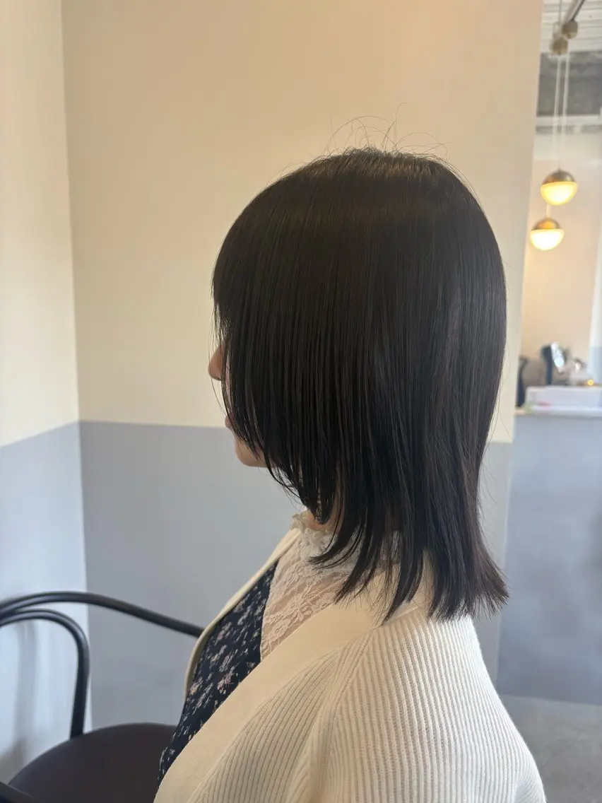 ショート 顔周りカット レイヤーカット 外ハネヘア 鈴木 美由華/透明感/岡崎のヘアスタイル