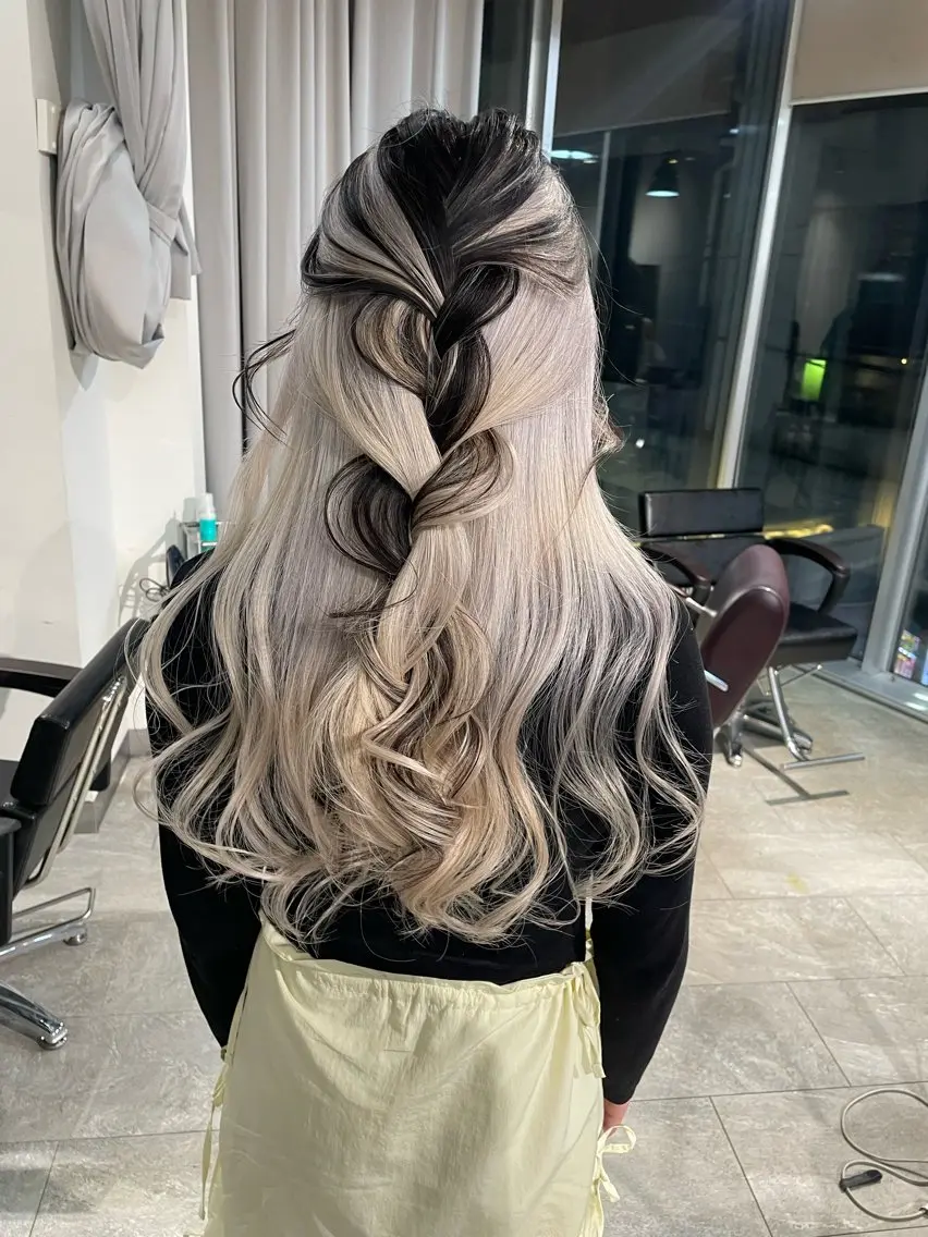 ロング カラー カット ヘアカラー トリートメント ヘアセット 💜ハイトーン💛 マジカルかいちゃんのヘアスタイル