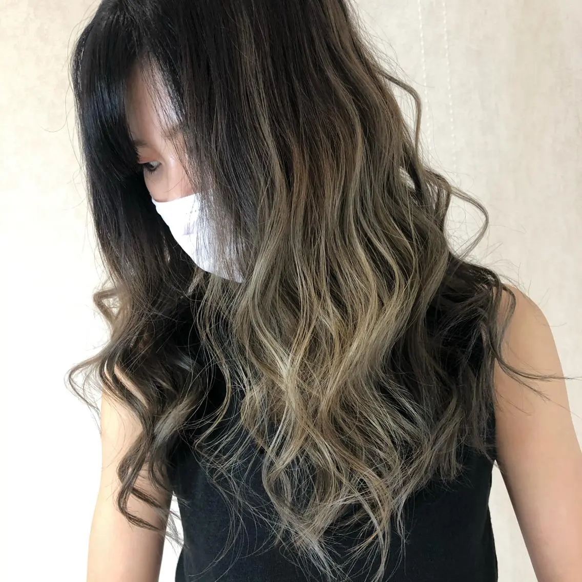 ロング カラー ムトウセイマ/ 縮毛矯正/ブリーチのヘアスタイル