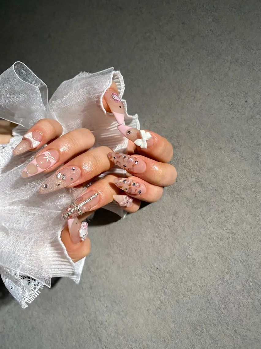 ネイル I-nailロング /ワンホン/キラキラのネイルデザイン