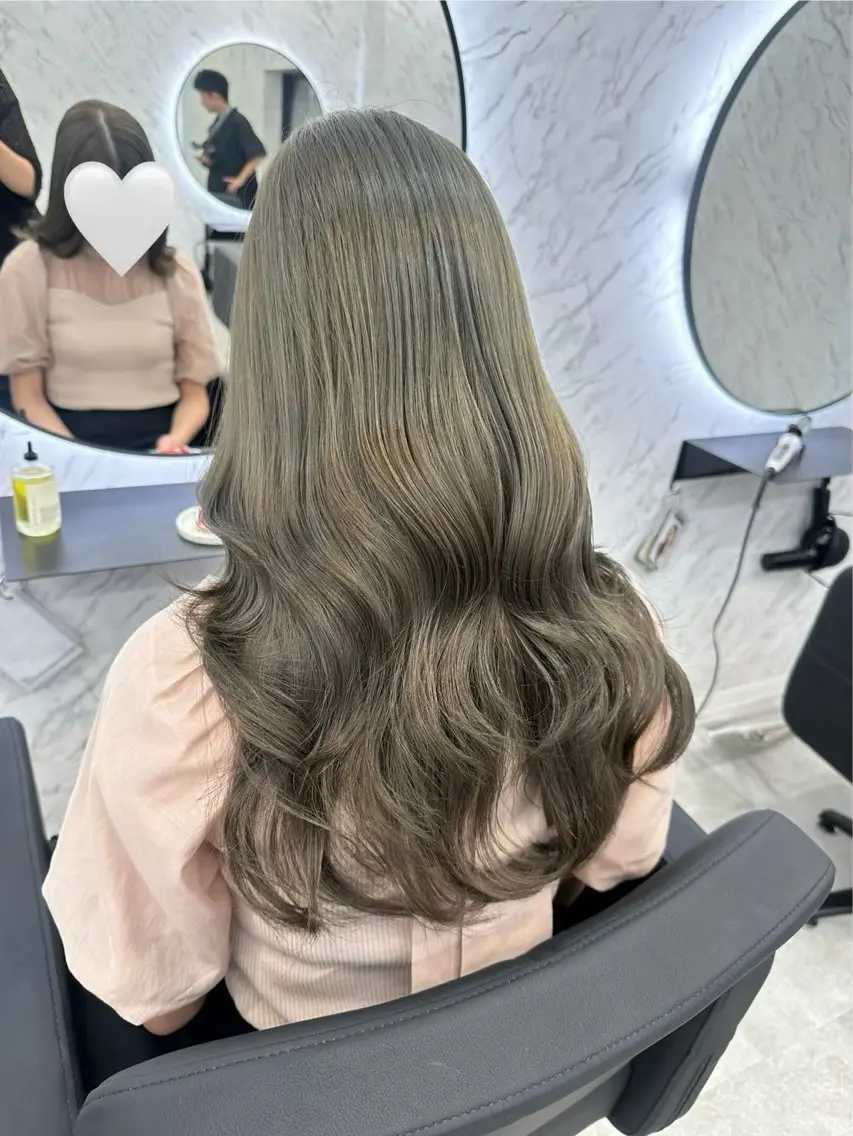 ロング カラー オリーブグレー ヘアカラー カット¥1100 ✂️MIUのヘアスタイル
