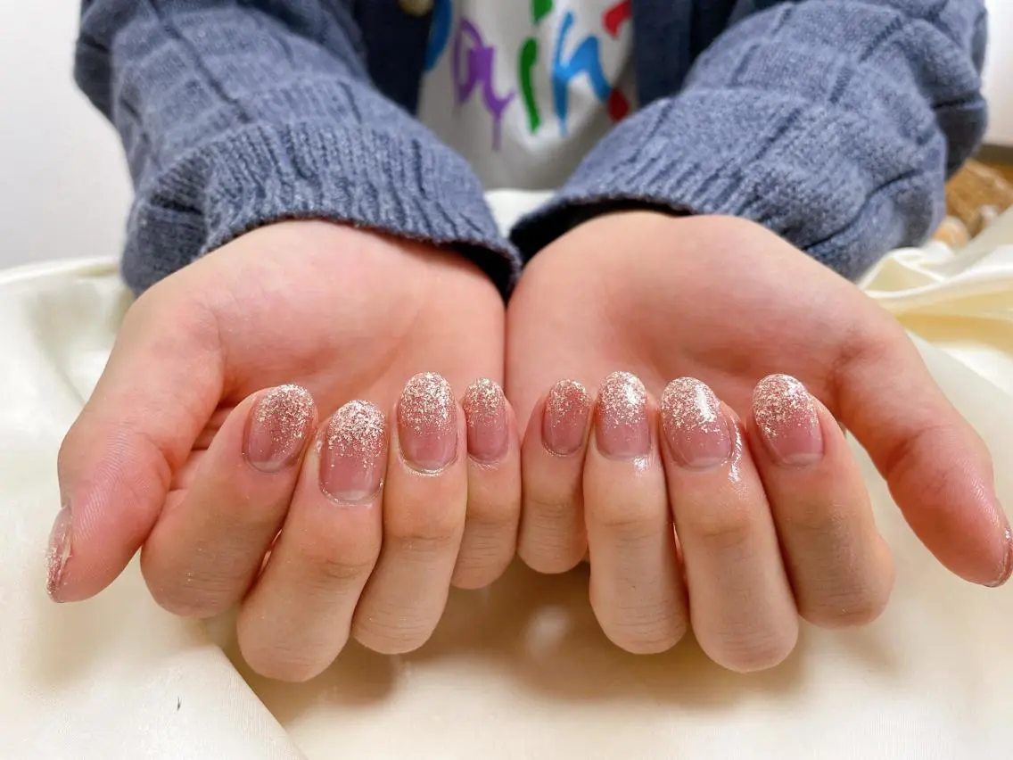 ネイル グラデーション ラメ(グリッター) ラメグラデーション ピンク mogunail &blowのネイルデザイン