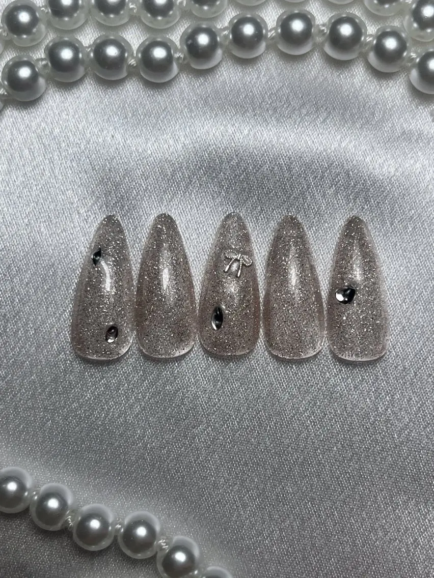 ネイル ガーリー シンプルネイル ワンホンネイル ハンドネイル Swan Nailのネイルデザイン
