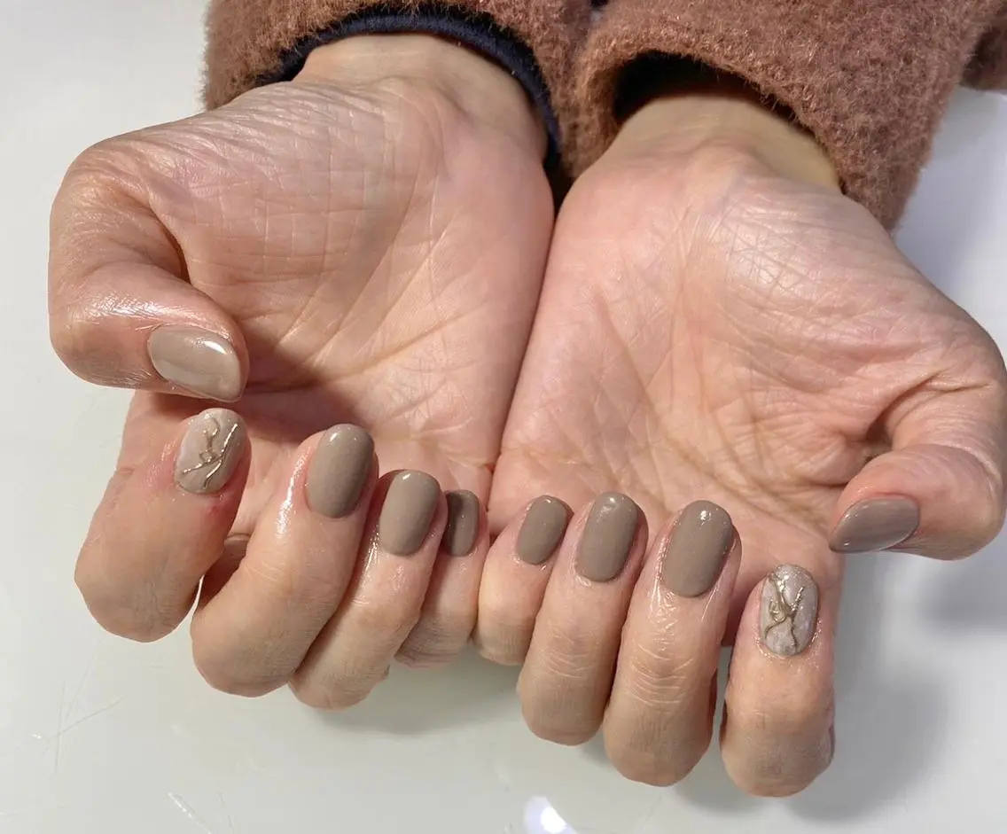 ネイル マツエク・マツパ アイブロウ 眉カラー 韓国風マツエク パリジェンヌラッシュリフト まつげパーマ 長さ出し ハンドネイル Nail&eye Belire 新宿のネイルデザイン
