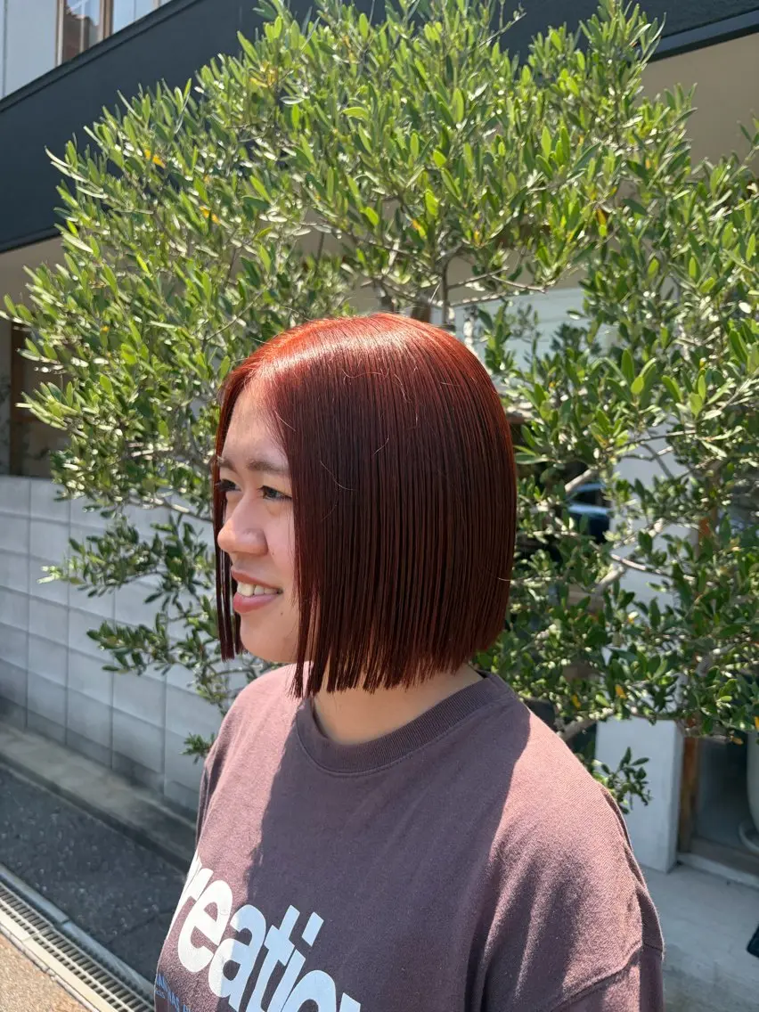 ミディアム カラー 切りっぱなしボブ ブラウンカラー ダブルカラー オレンジ レッドカラー ヘアカラー momoka オリーブ/ベージュのヘアスタイル