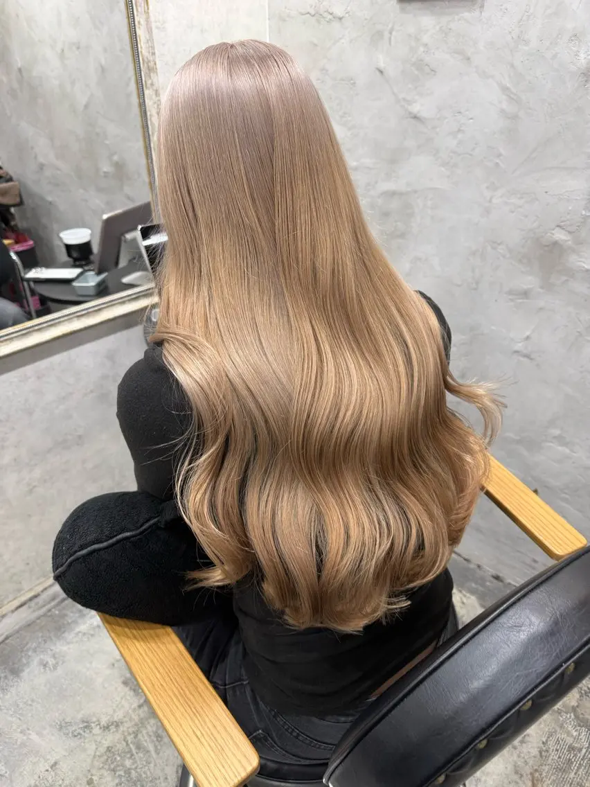 〚🩵ハイトーンイメチェンしたい方🩵〛カット+ブリーチカラー+Oggiottoトリートメントの写真