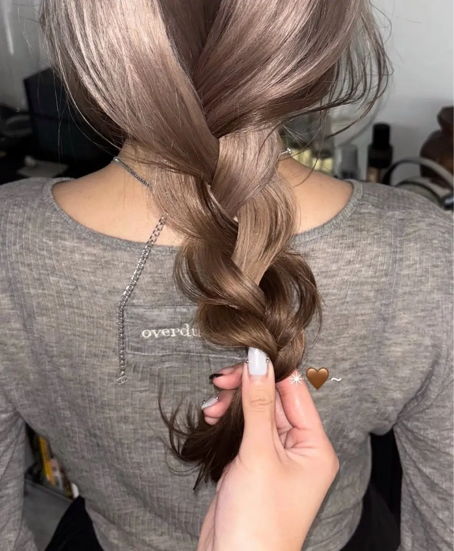 ロング カラー ヘアカラー トリートメント Rena✴︎トレンド ×スタンダードMIXのヘアスタイル
