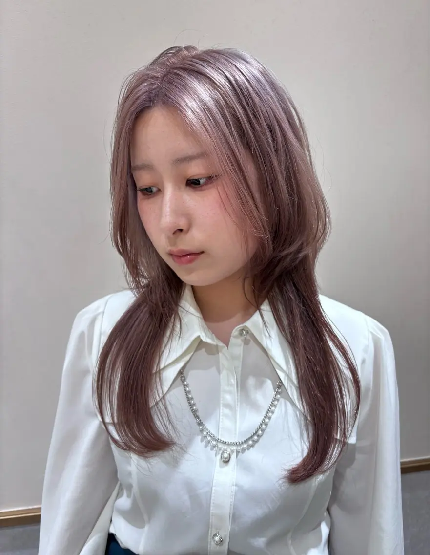 ロング カラー ヘアアレンジ 切りっぱなしボブ ブリーチ ダブルカラー イヤリングカラー ハイライトカラー ヘアカラー iona/ハイトーン /ネイルのネイルデザイン