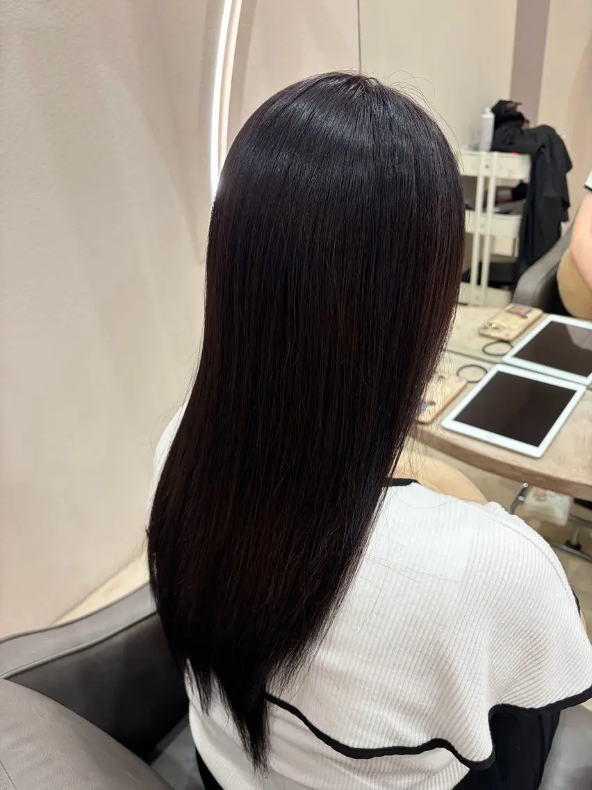ロング パープルカラー ヘアカラー トリートメント 中島 菜々のヘアスタイル