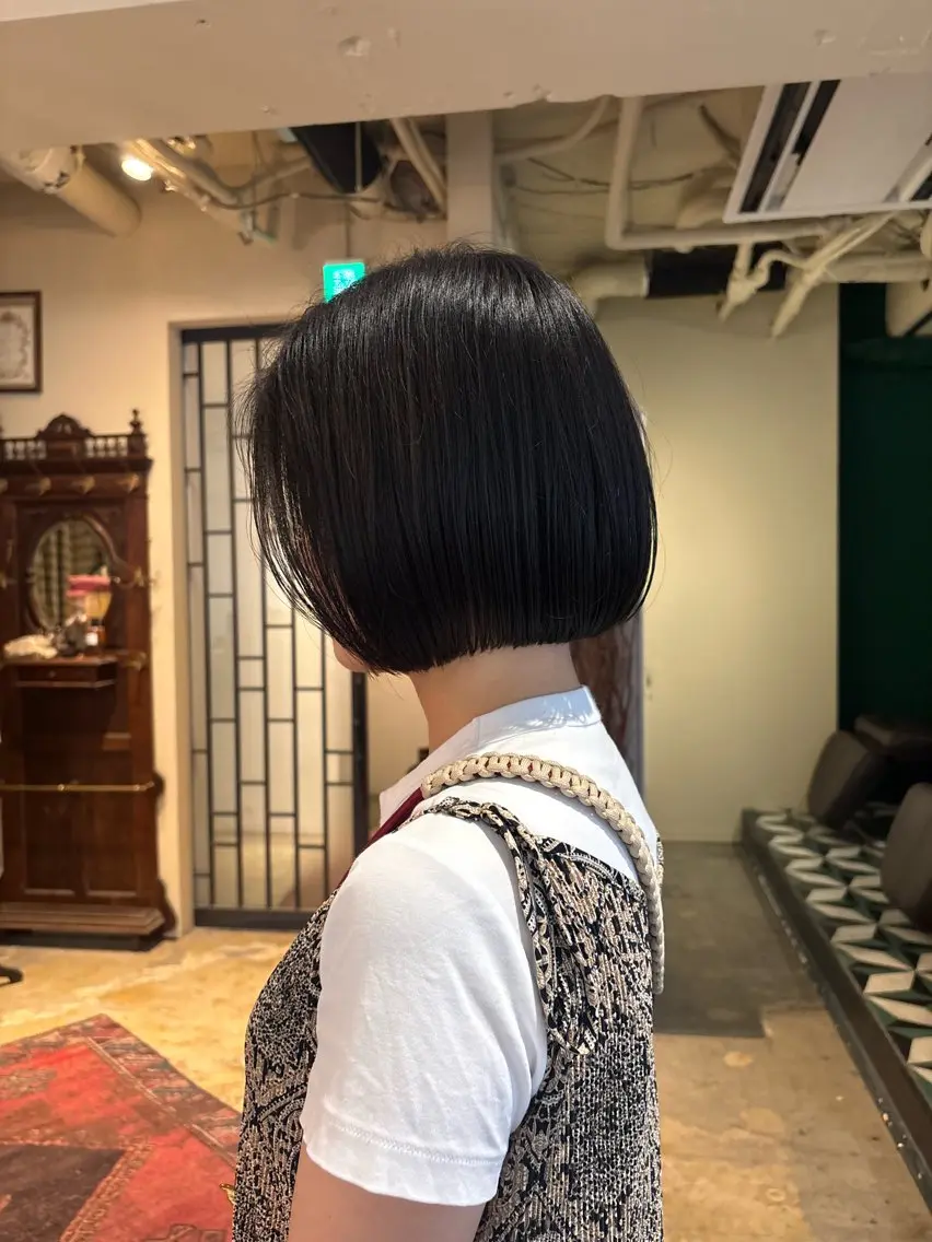 ミディアム カット カットモデル🎀 ハイトーン/YUIのヘアスタイル