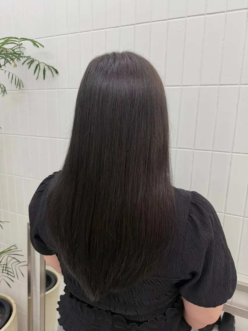 ロング カラー アッシュ アッシュグレー アッシュグレージュ グレージュ benji amiのヘアスタイル