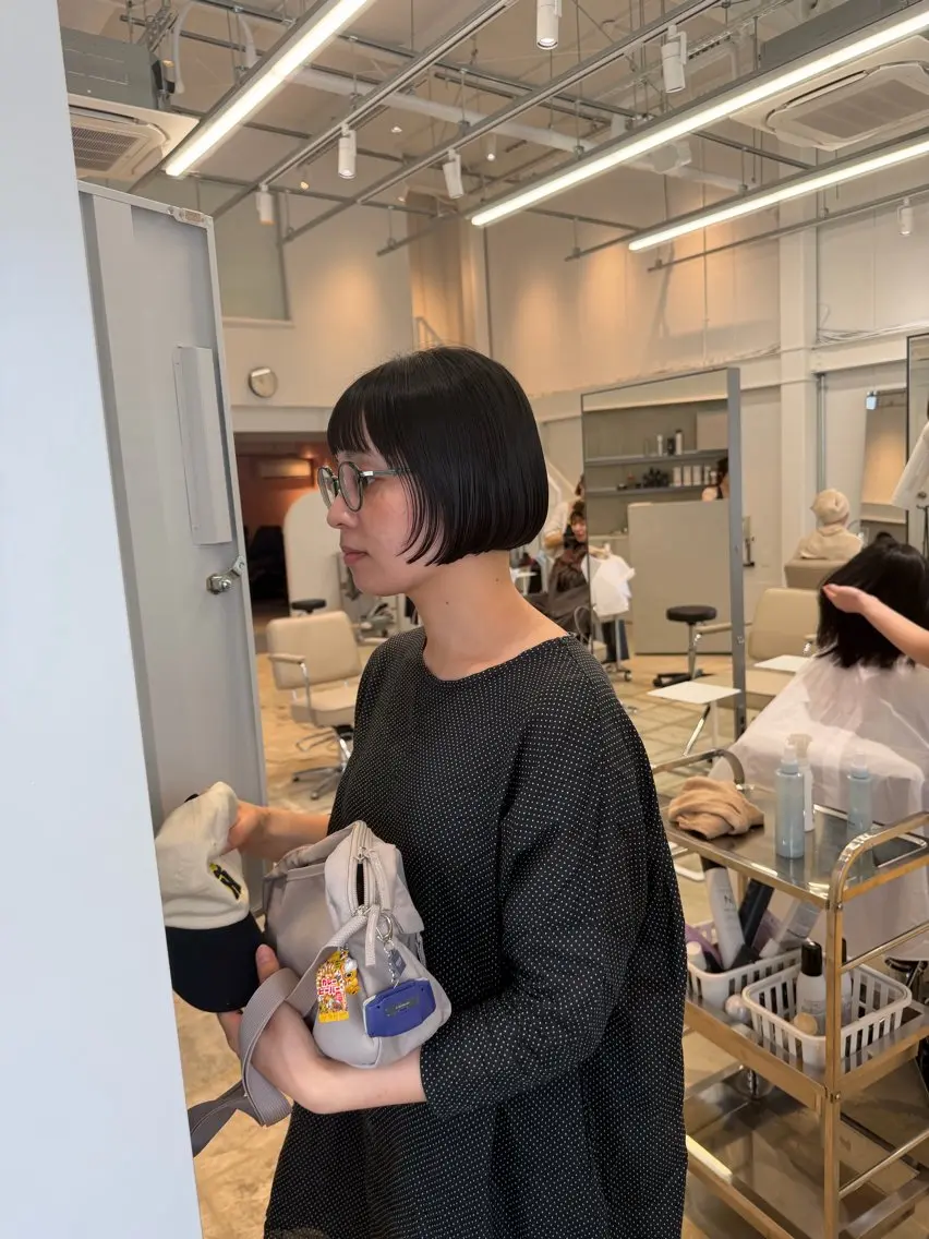 ショート ボブ カット ENIF 大島 芽生のヘアスタイル