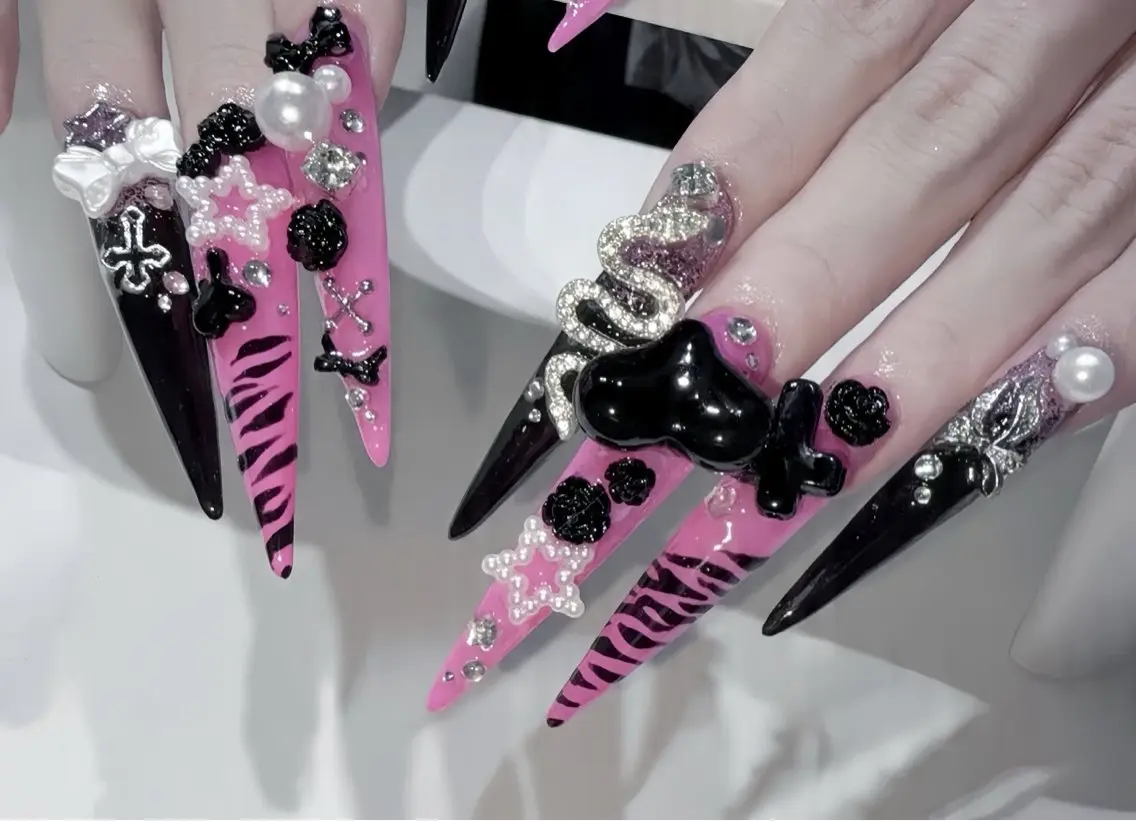 ネイル オーロラネイル ブルー フットネイル ジェルネイル 氷ネイル・うるうるネイル ハンドネイル Rin Nail 新大久保店のネイルデザイン